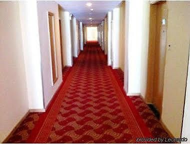 Super 8 Hotel Kunshan Railway Station Dış mekan fotoğraf